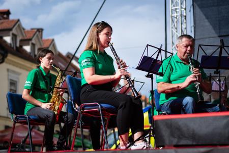 S soncem obsijan drugi festivalski dan 50. Dnevov narodnih noš in oblačilne dediščine v Kamniku (86)